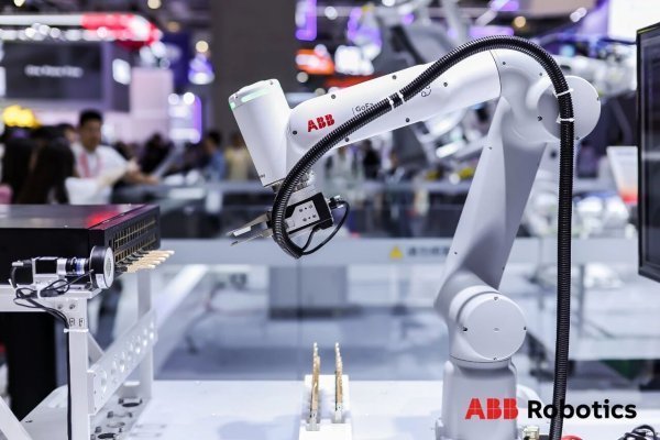 ABB 机器人亮相 2026 工博会,展示模仿学习、视觉与智能体 AI 前瞻技术