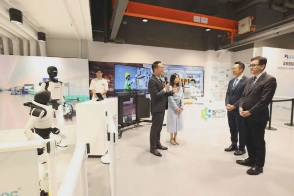 香港打造机器人 "练级副本"？灵犀 X2、远征 A3 这次是导师